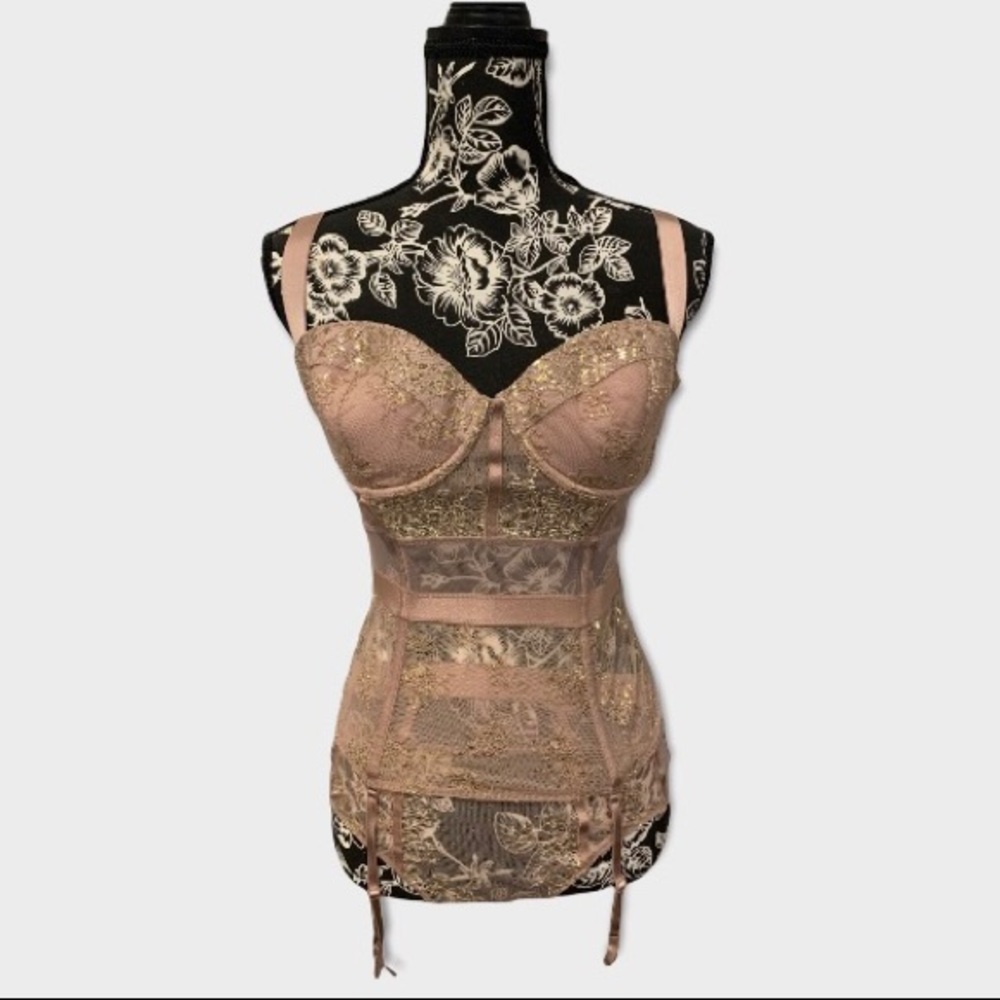 Embroidered push-up Bra top w/ high waste thong pink & Gold